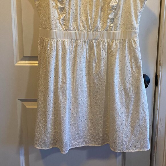 ModCloth Floral Embroidered 100% Cotton Sleeveless Ruffled White Dress Plus Size - Picture 3 of 12